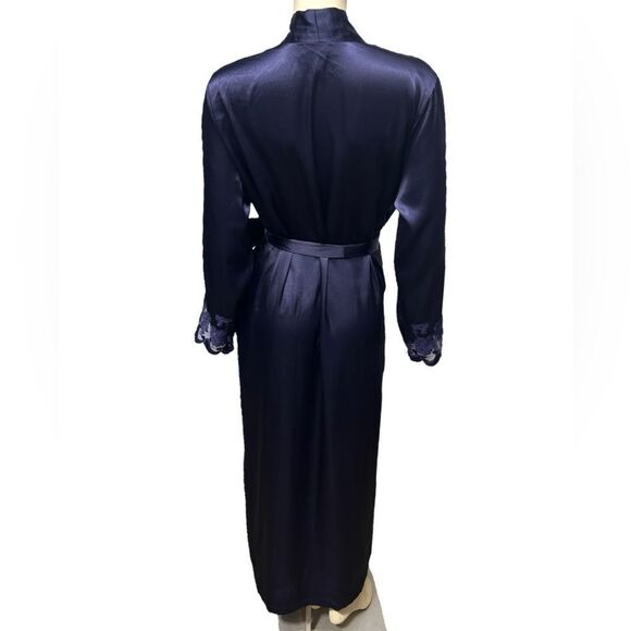 Natori Classics Navy Blue Satin Robe with Pockets Embroidered Cuffs Size Medium - Picture 6 of 12